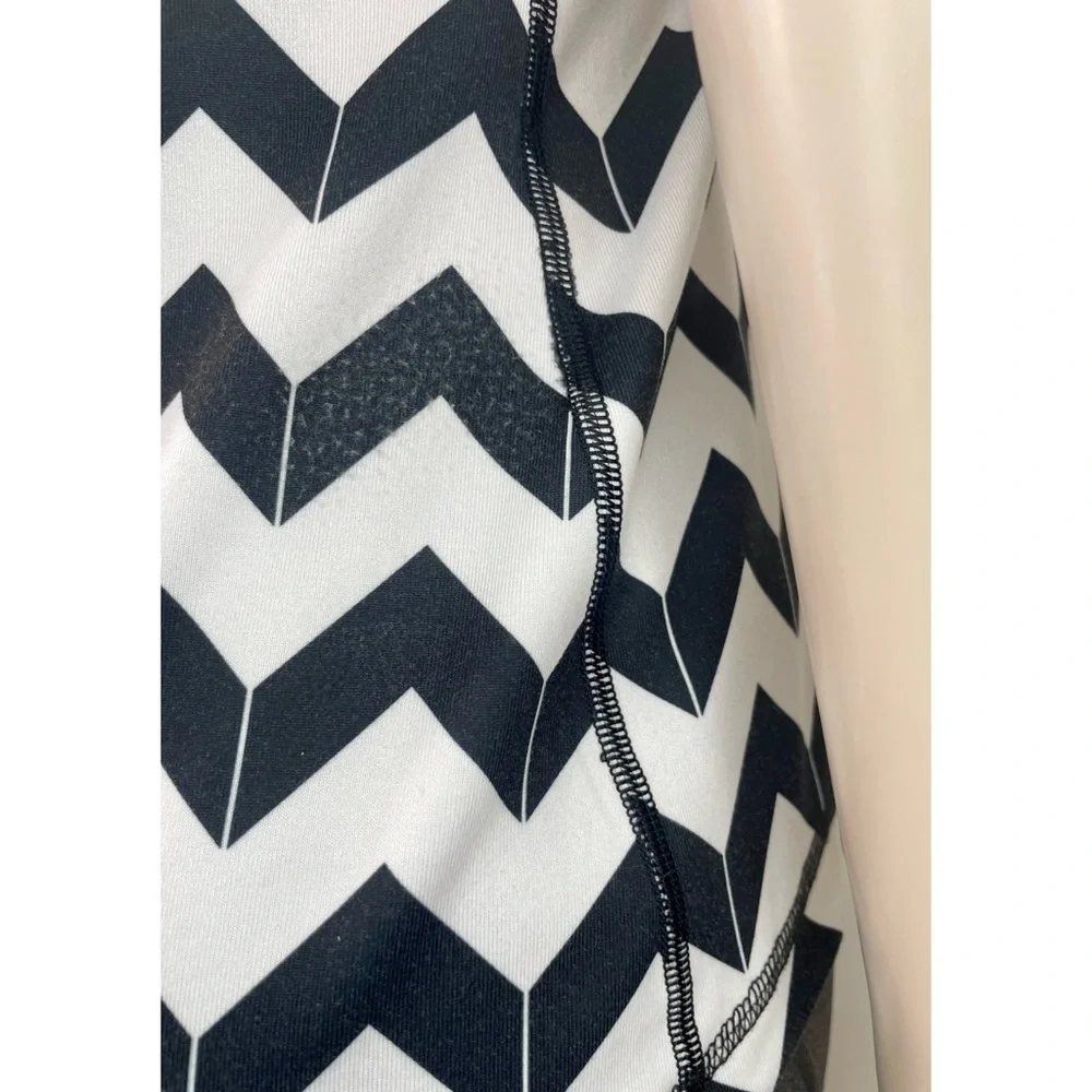 Lululemon Chevron Arrow Scoop Neck Tank